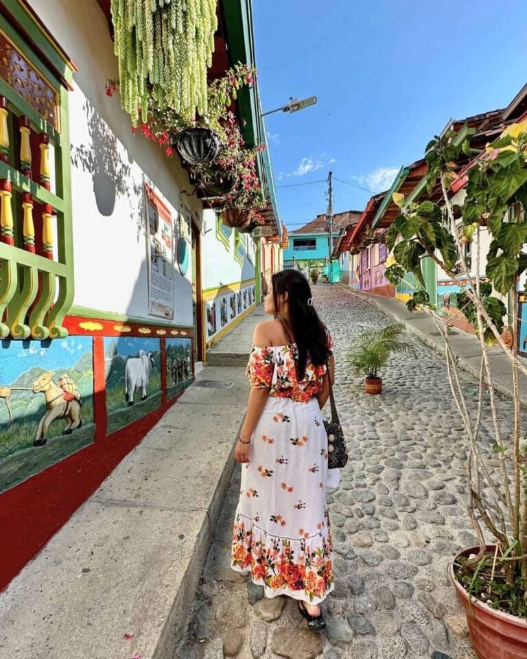 Antioquia - Guatapé - Colorful street with Aleja