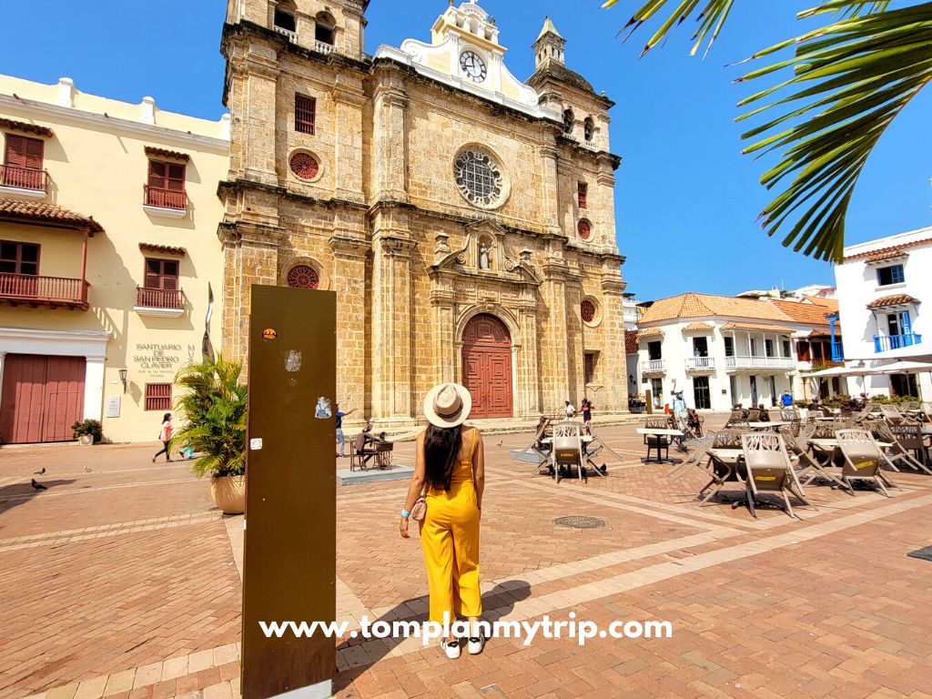 Main square Cartagena de Indias Aleja
