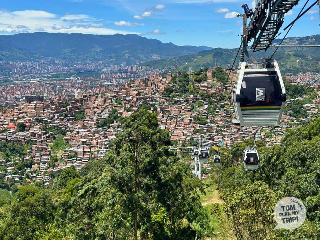 Metro Metrocable Medellin to Comuna 13 - Antioquia Colombia (2)