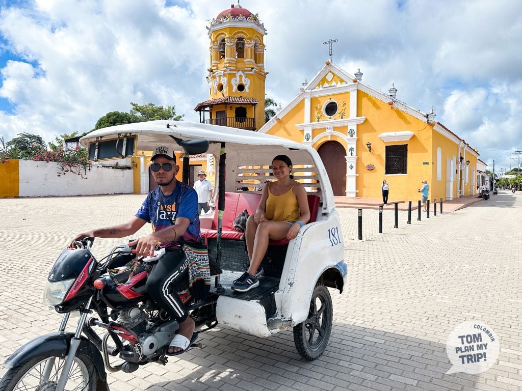 Tuktuk in Santa Barbara Church in Santa Cruz de Mompox - East Caribbean Coast - Aleja